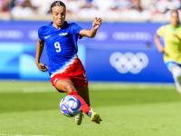 爱游戏网页版-包含全球足球比赛，女子球员竞技火热的词条