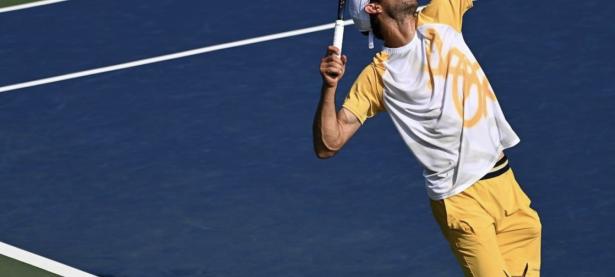 爱游戏-新晋球员在热身赛中的亮眼表现