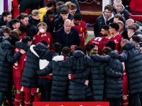 爱游戏app-包含利物浦遭遇连败，赛季形势岌岌可危的词条