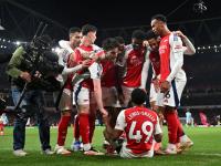 爱游戏入口-曼城主场惨败，英超豪门陷入尴尬困境的简单介绍