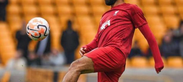 爱游戏体育平台-西汉姆联实现惊艳逆袭，观众沸腾欢呼