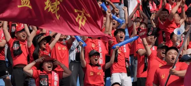 爱游戏登录入口-精彩比赛中脱颖而出的球员备受球迷追捧