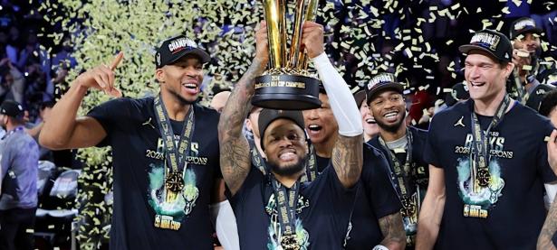 爱游戏-雄鹿大胜马刺，字母哥获得比赛MVP的简单介绍