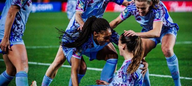 爱游戏登录-瑞士队意外爆冷晋级世界杯决赛的简单介绍