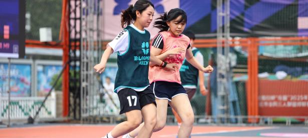 爱游戏官方登录入口-关于竞技之美：足球场上的魅力表现的信息