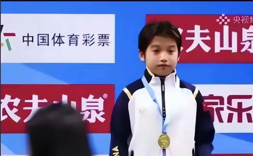爱游戏官网-查赫利马亚轻伤获奖，谱写传奇将在赛场续写的简单介绍
