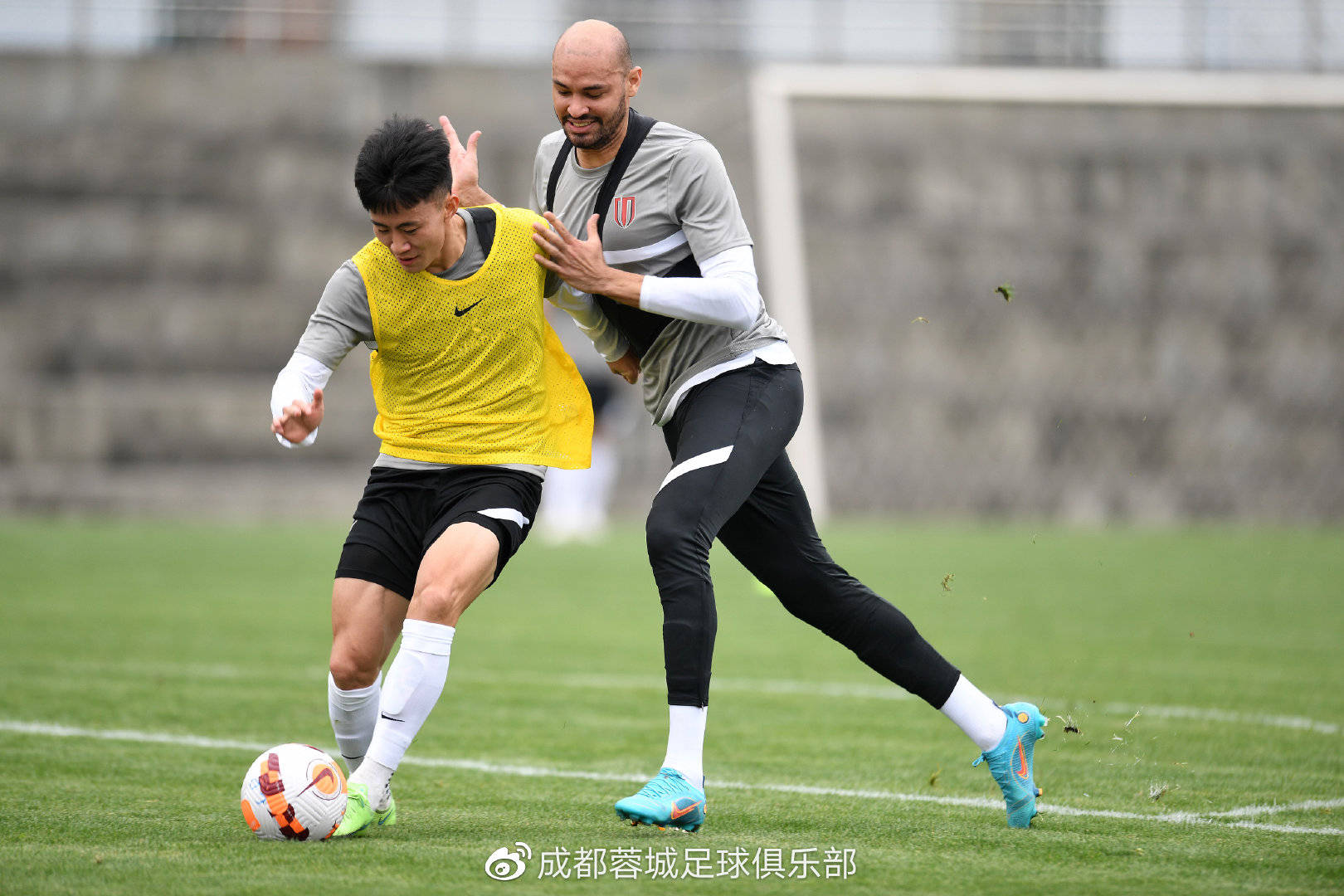 战术变化：教练们计划如何面对新挑战？