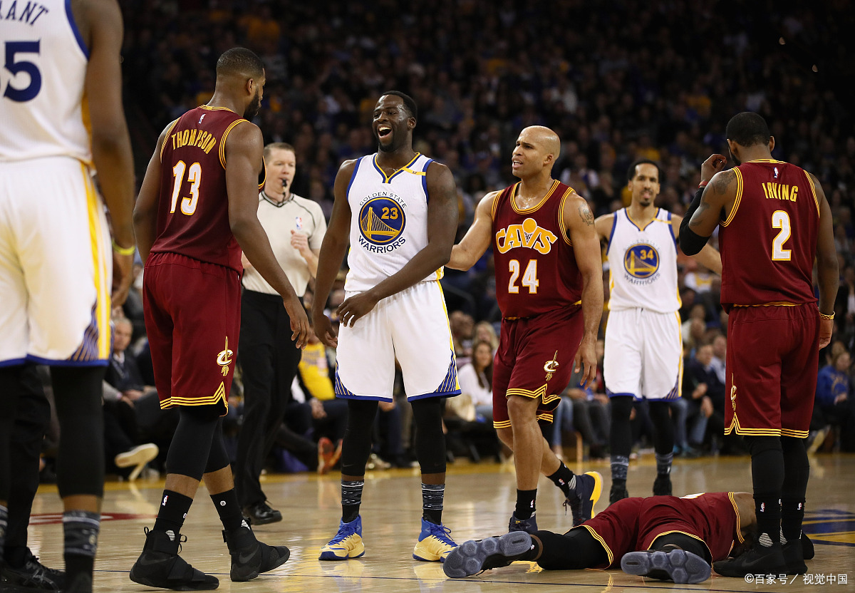 步行者爵士角逐，双方实力对比赛出智慧的简单介绍