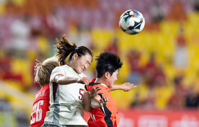 关于中国女足夺冠崭露头角进军国际赛场前景看好的信息