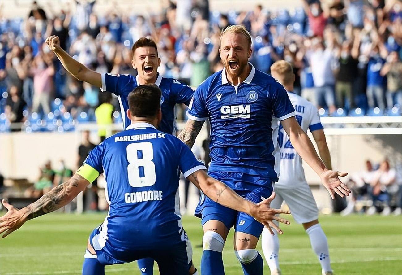 关于波兰联赛领头羊取得连胜保持领先优势的信息