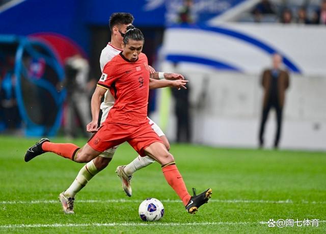 教练组研究新战术应对对手，球队备战备受关注