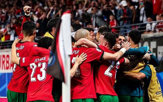 捷克队在关键比赛中获胜，晋级欧洲杯