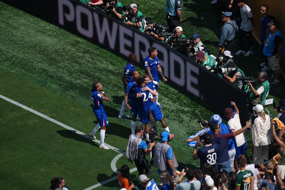 捍卫冠军切尔西，在比赛中实现胜利