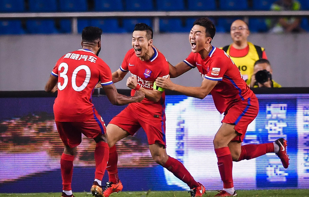 重庆斯威豪取胜利，力争击败贵州恒丰的简单介绍