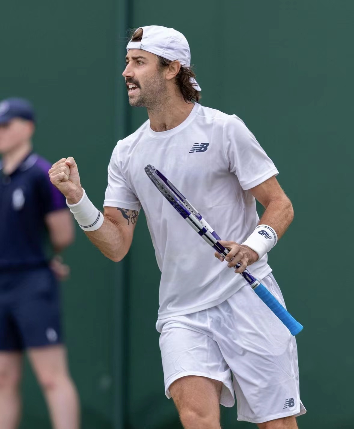 汤普森发布训练照片，坚定信心重返赛场的简单介绍