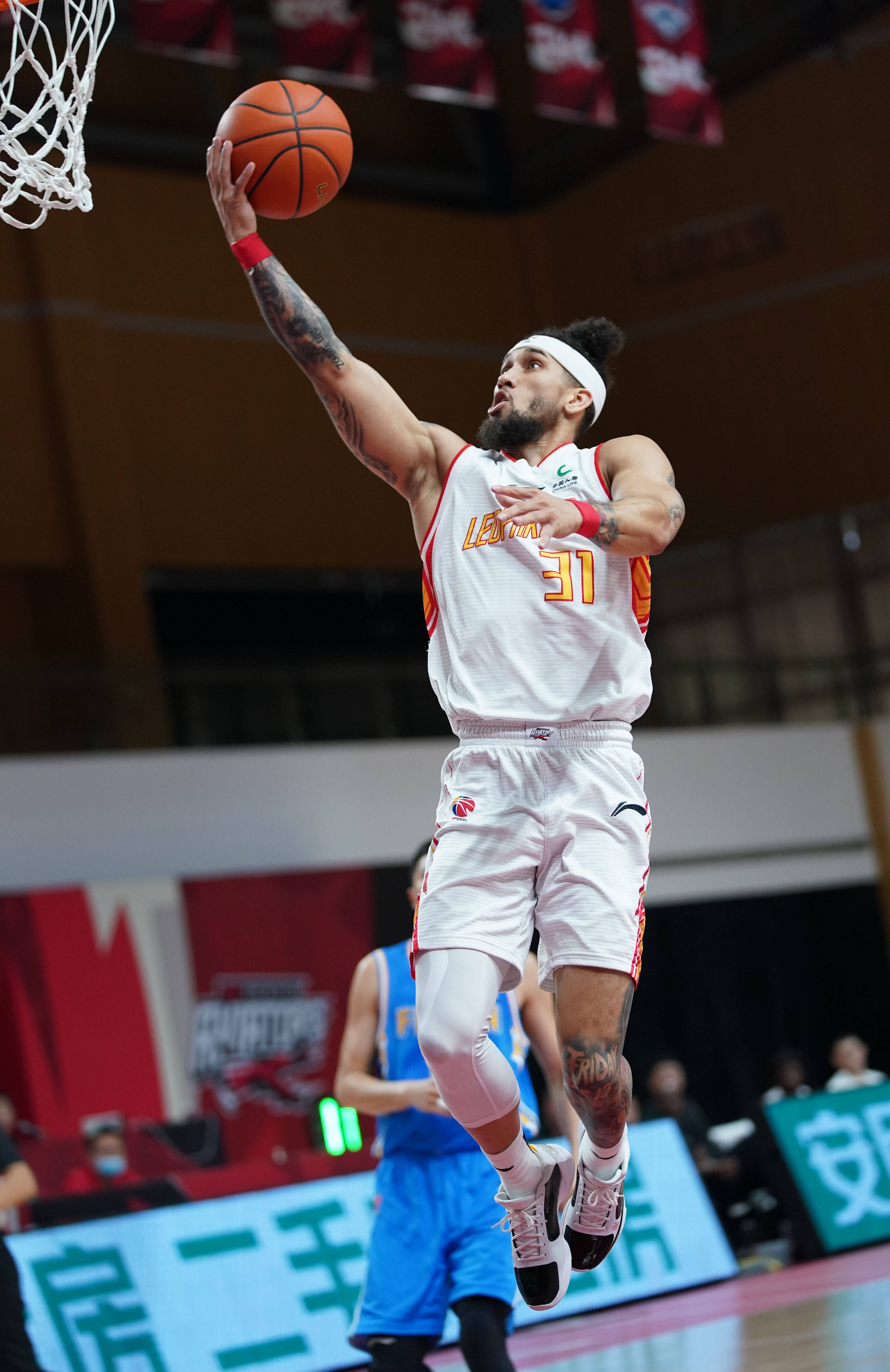 深圳马可波罗外援阿德托昆博获得月最佳球员的简单介绍