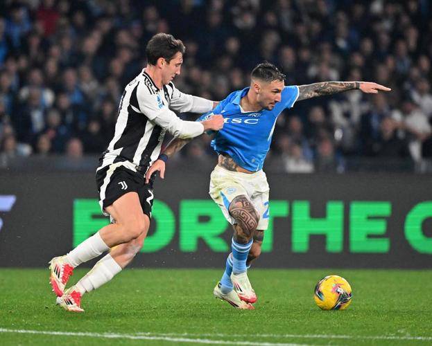 包含意甲劲旅：尤文图斯力克竞争对手夺取三分的词条