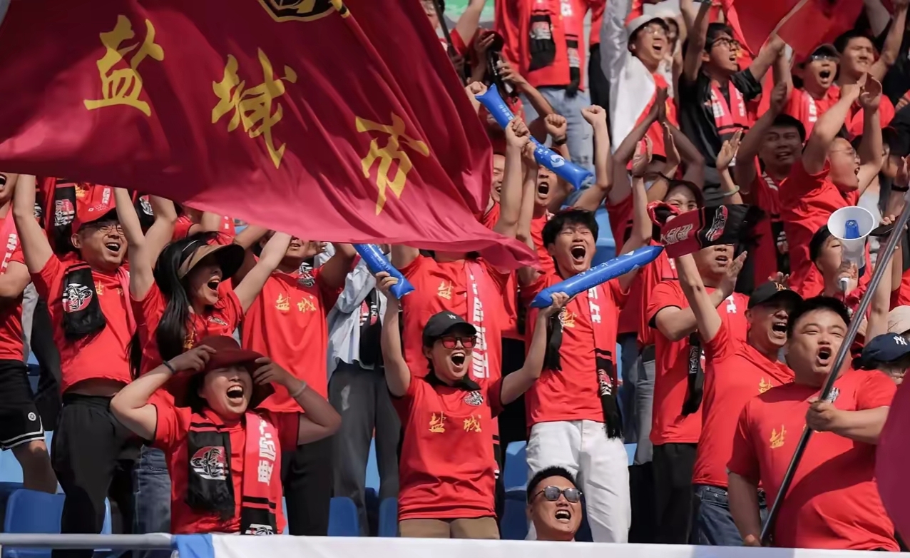 精彩比赛中脱颖而出的球员备受球迷追捧