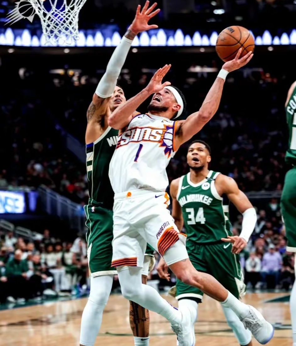 雄鹿横扫尼克斯，稳坐东部第一的简单介绍