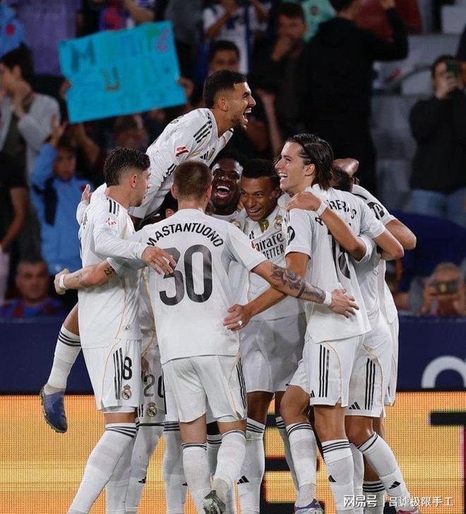 包含皇马客场输球，低迷状态难改的词条