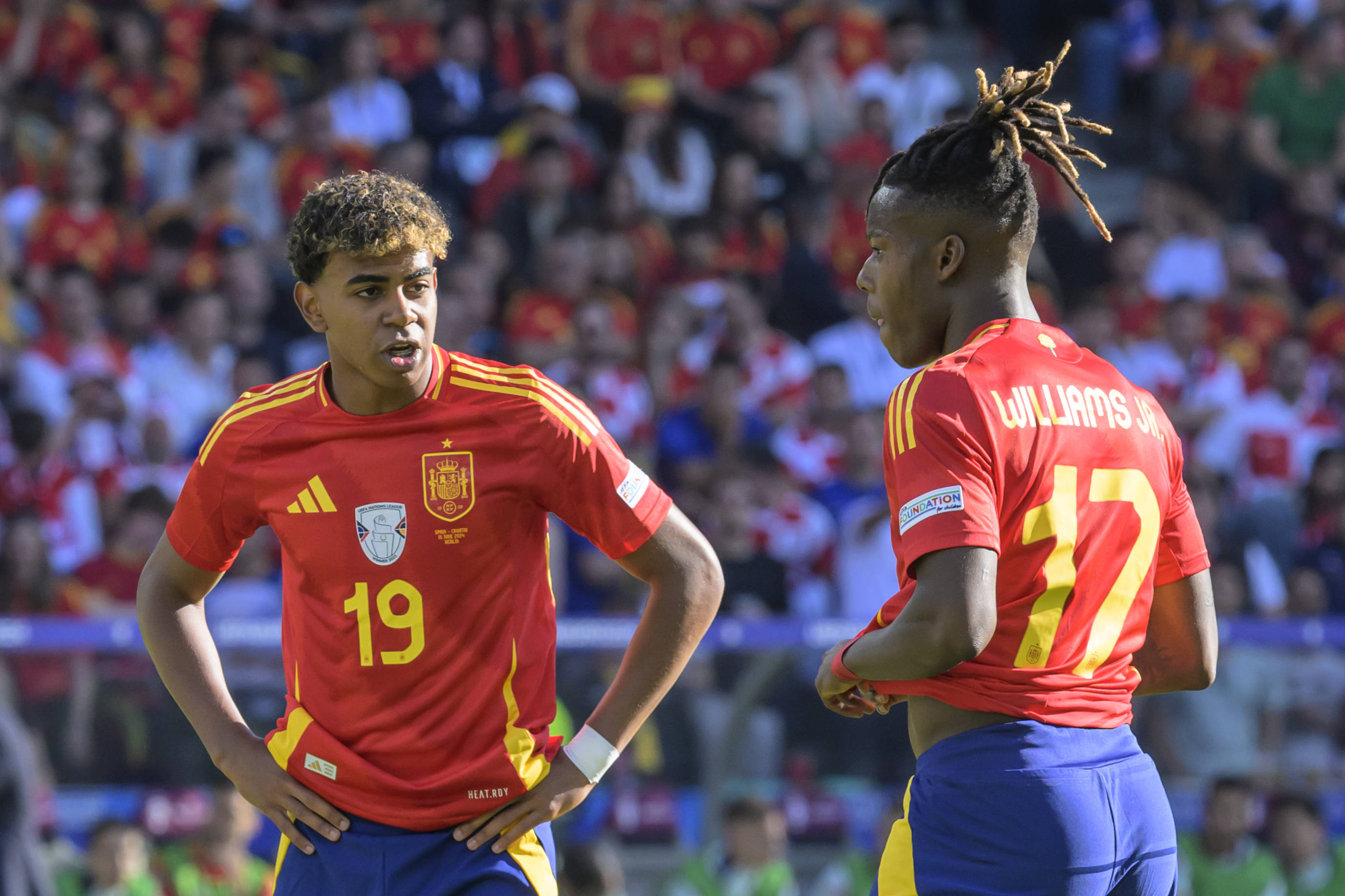 西班牙球队凭借实力战胜希腊队