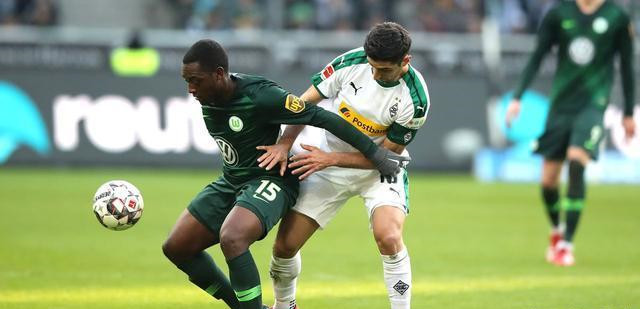 关于沃尔夫斯堡后防线失误频发，亟需加强训练的信息