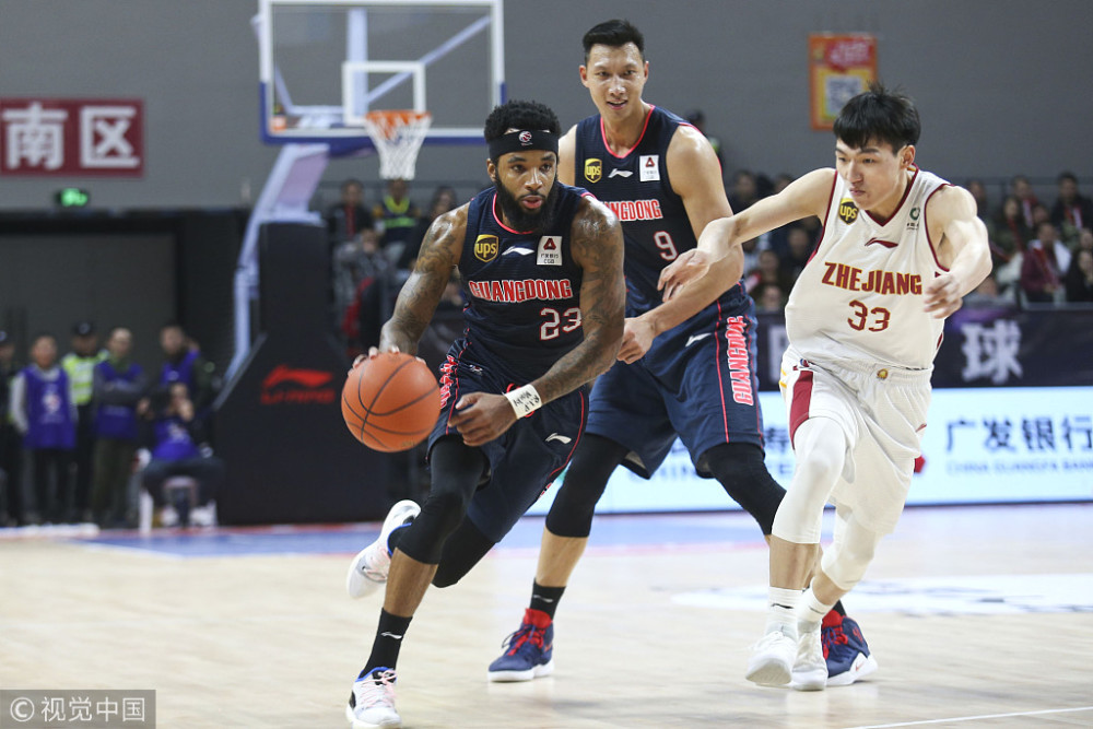 重庆篮球队惊险获胜暨赢得第一场 重庆篮球队惊险获胜暨赢得第一场