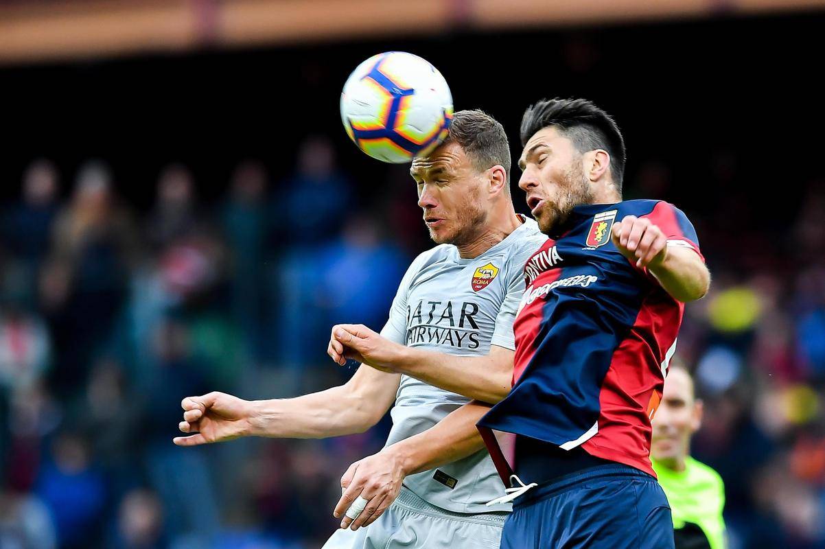 关于热那亚客场险胜，欧战希望降格减少的信息